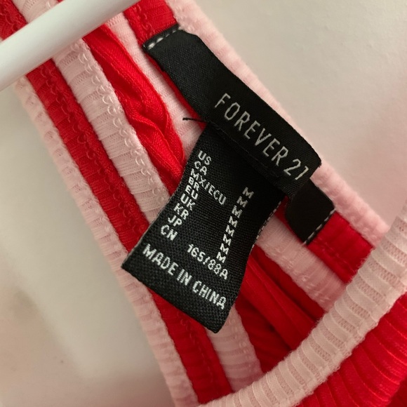 Red Ribbed Crop Top - Picture 4 of 5